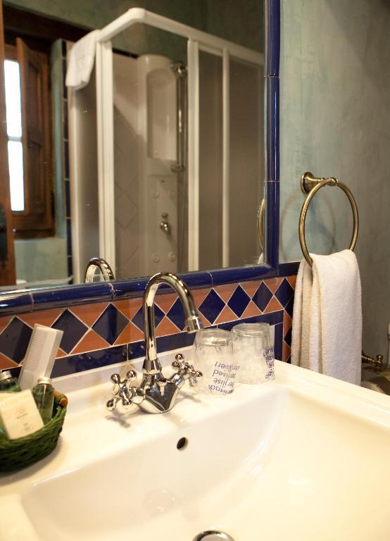 Suites Casa Cuesta Del Agua غرناطة الغرفة الصورة